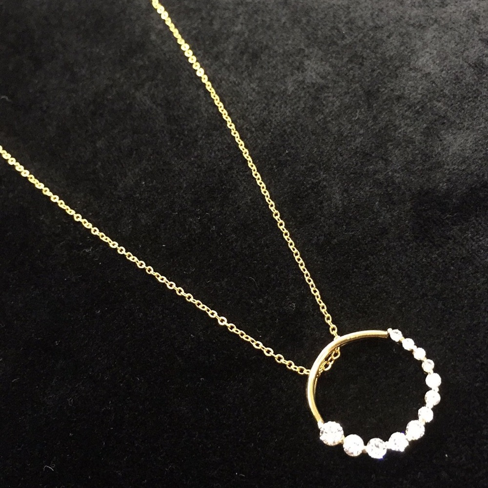 Austrian Crystal Necklace - Picture 2 of 6